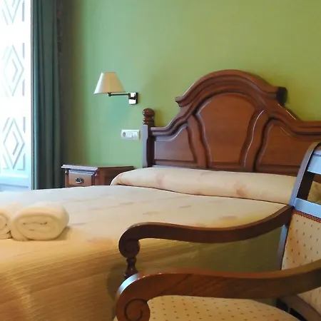 Hotel Pico Sacro Ii 2*